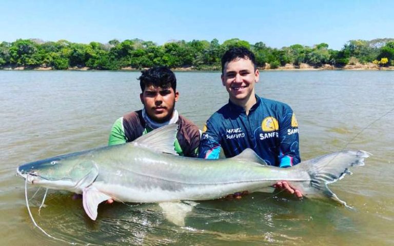 Explorando as belezas do rio Araguaia através da pesca esportiva